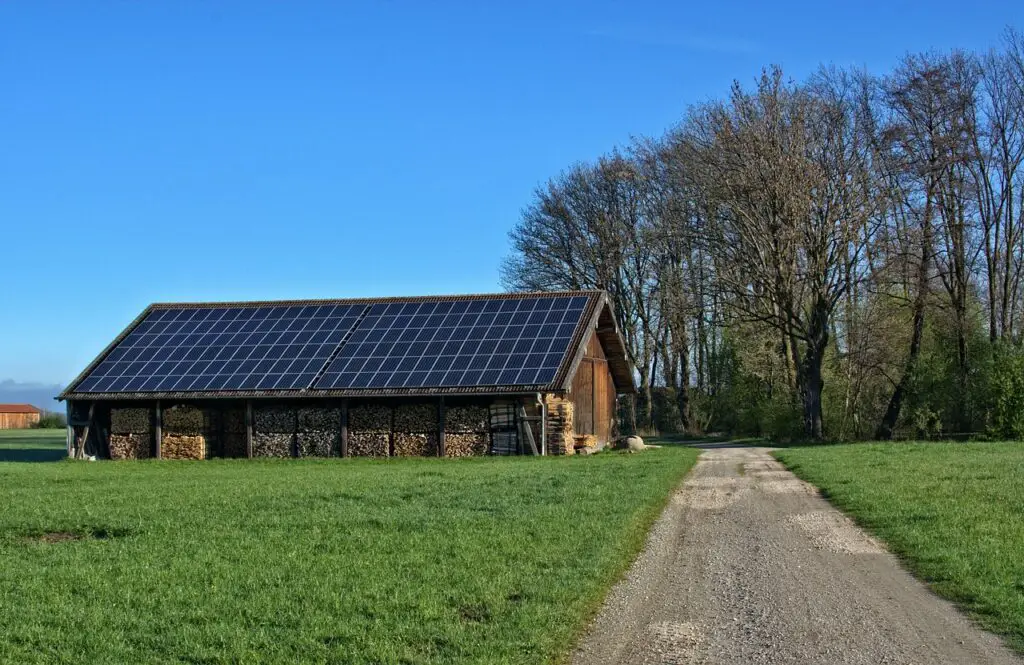 Running Space Heaters on Solar Battery Power 